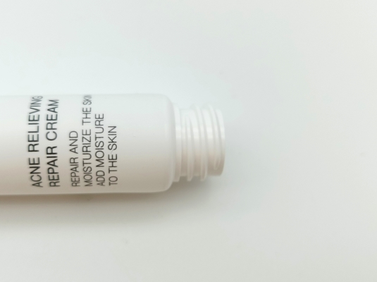 D19mm Empty Cosmetic Serum Squeeze Soft Tube with Metal Applicator 15g PE Eye Cream Tube
